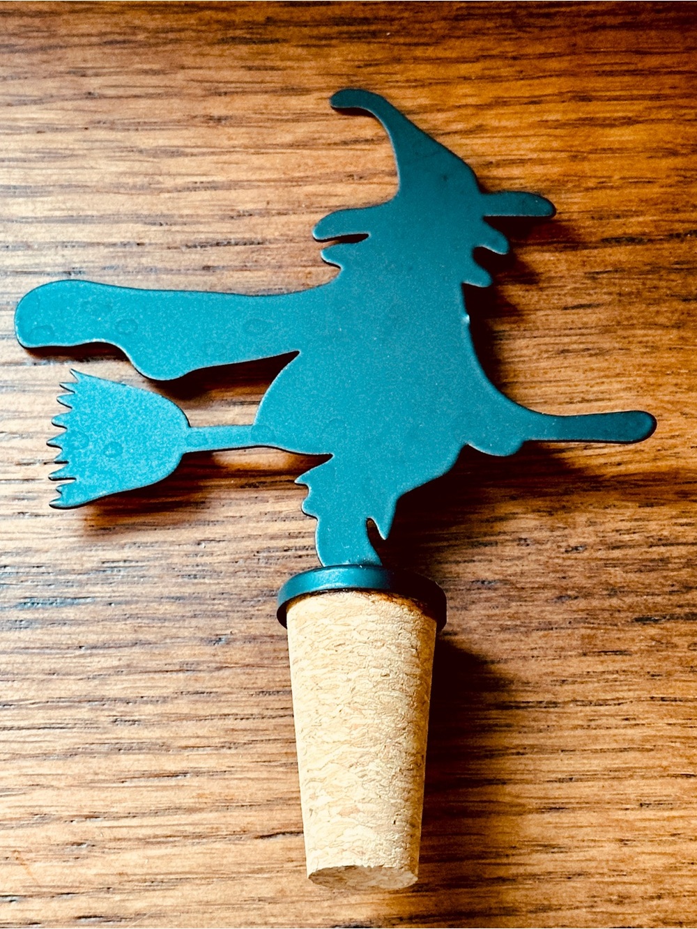 Halloween Witch Wine Bottle Stopper Black Metal Silhouette Flying Broom Cork NEW